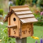 Créer un nichoir à oiseaux pour le jardin